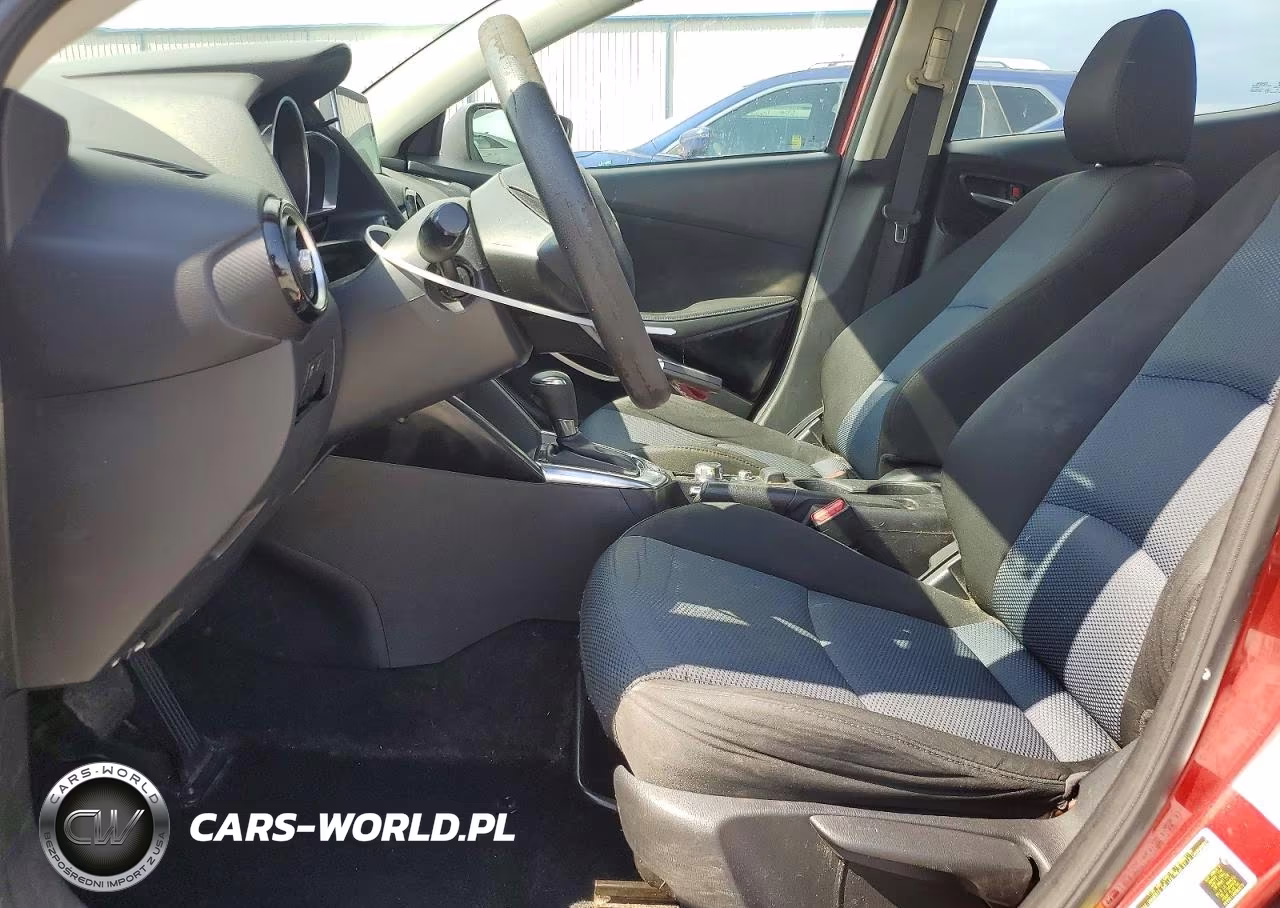 2018 Toyota Yaris Ia Base VIN:3MYDLBYV9JY325016 - 7