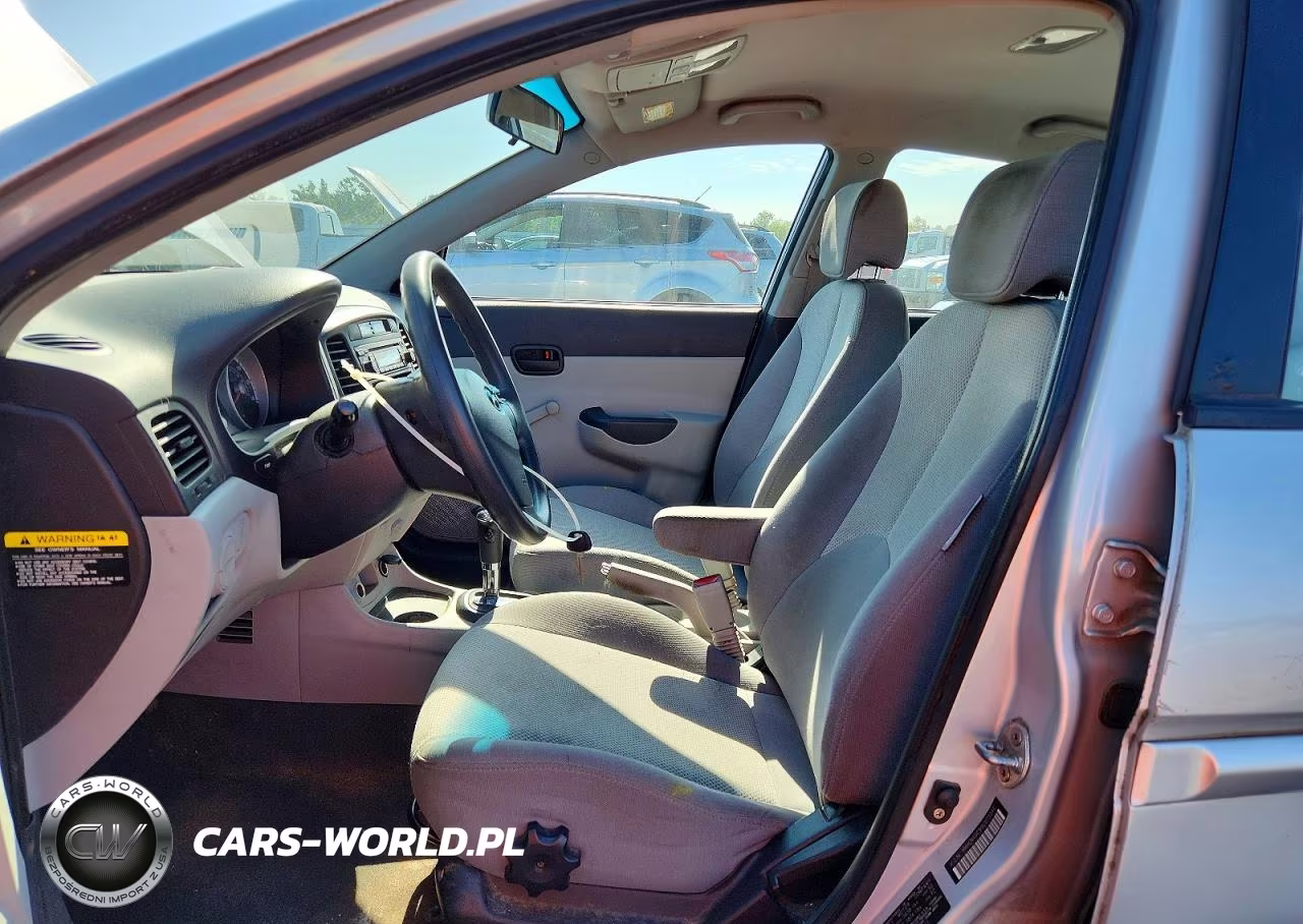 2009 Hyundai Accent Gls VIN:KMHCN46C99U373241 - 7
