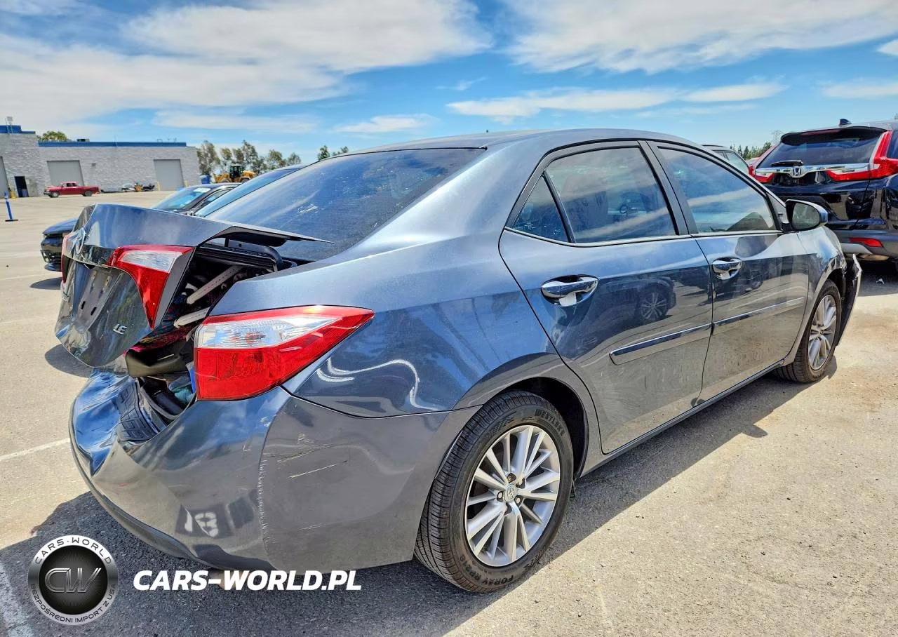 2015 Toyota Corolla Le Plus VIN:2T1BURHE4FC324813 - 3