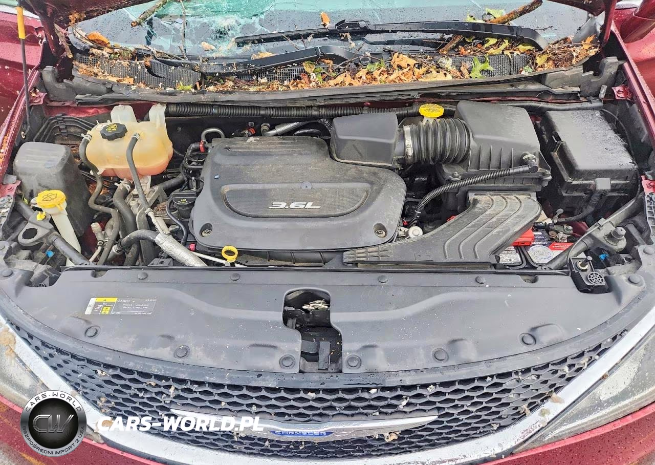 2018 Chrysler Pacifica Touring L VIN:2C4RC1BG1JR182748 - 12
