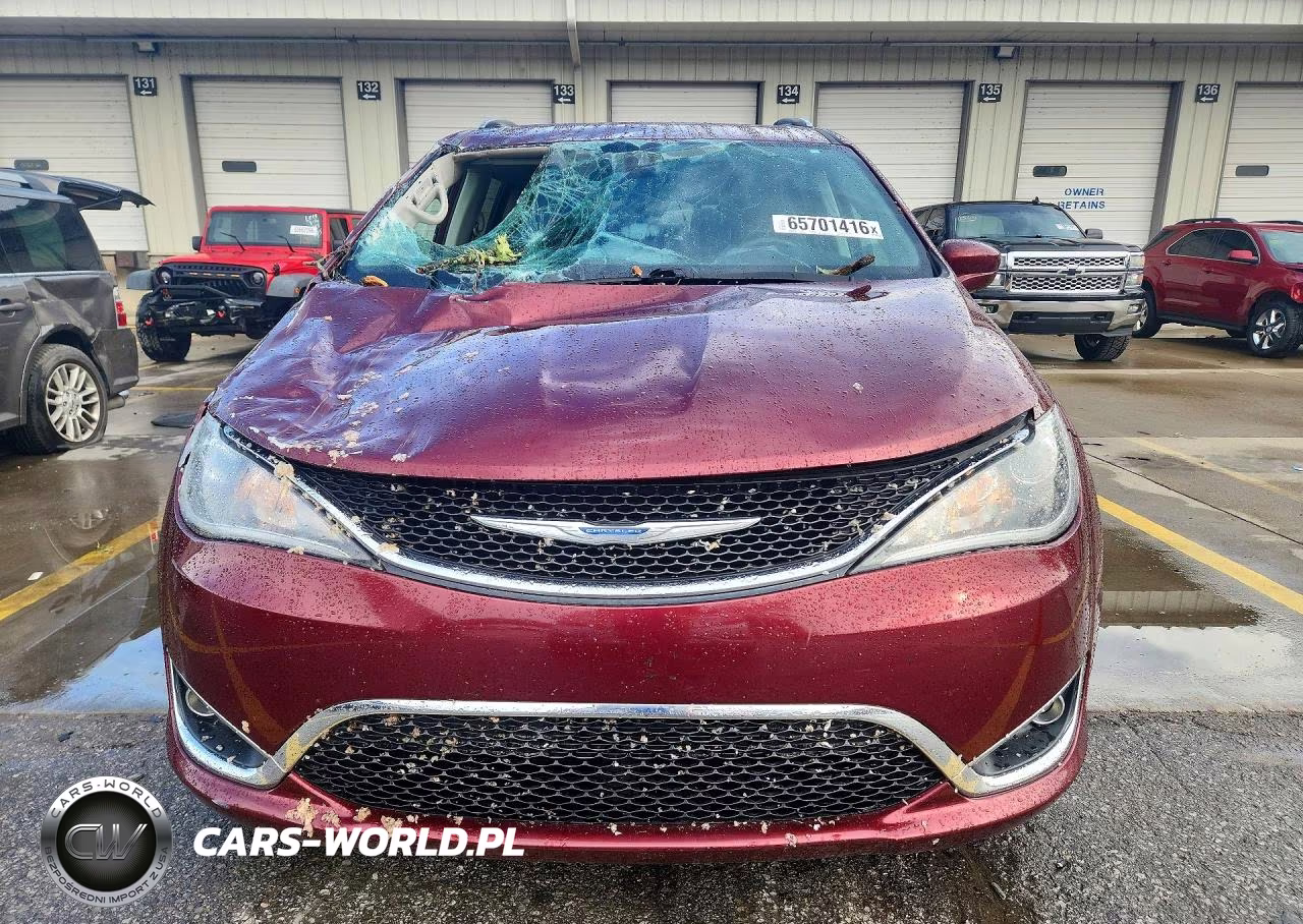 2018 Chrysler Pacifica Touring L VIN:2C4RC1BG1JR182748 - 5