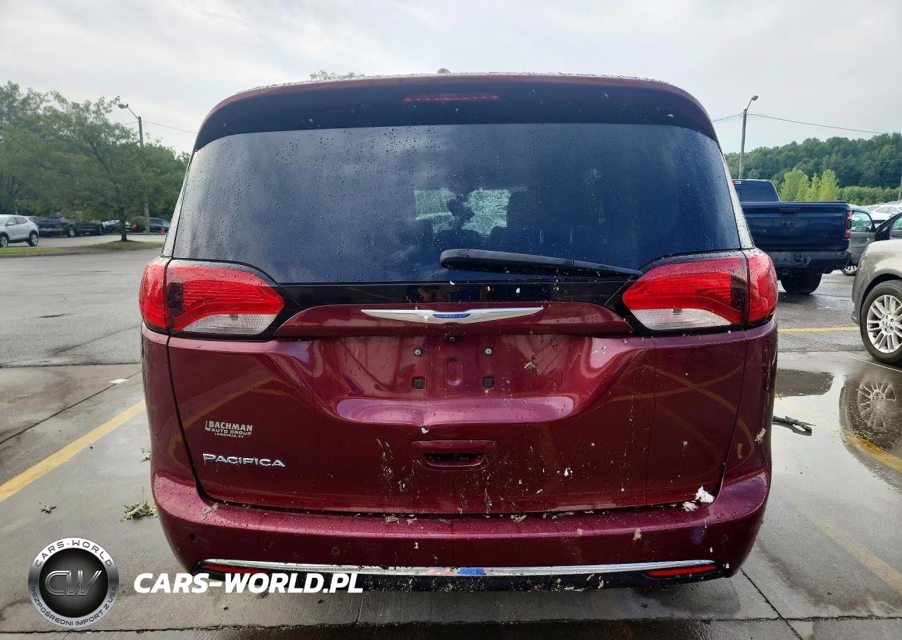 2018 Chrysler Pacifica Touring L VIN:2C4RC1BG1JR182748 - 6