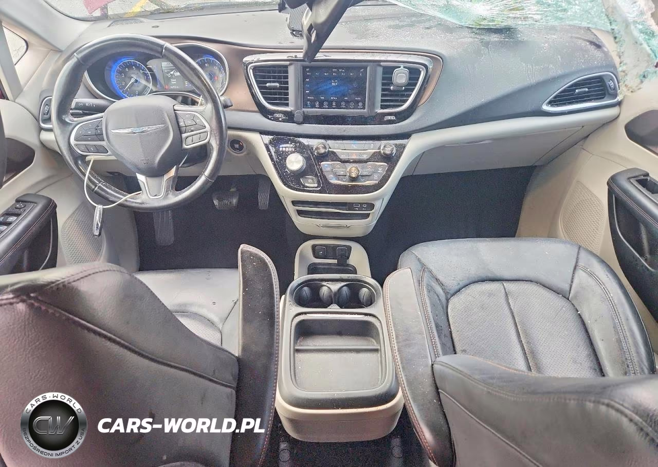 2018 Chrysler Pacifica Touring L VIN:2C4RC1BG1JR182748 - 8