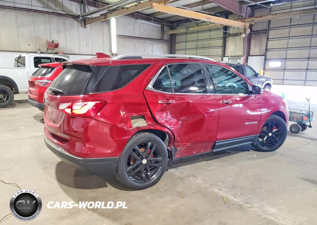 2018 Chevrolet Equinox Premier VIN:2GNAXVEV8J6263614 - 3