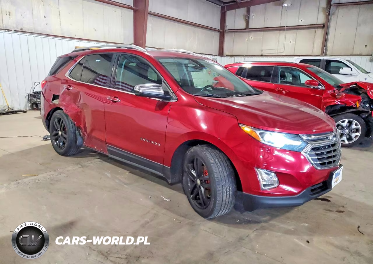2018 Chevrolet Equinox Premier VIN:2GNAXVEV8J6263614 - 4