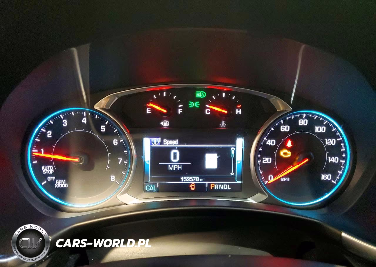 2018 Chevrolet Equinox Premier VIN:2GNAXVEV8J6263614 - 9