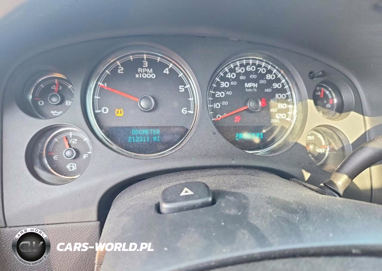 2007 Chevrolet Tahoe K1500 VIN:1GNFK13007J384105 - 9