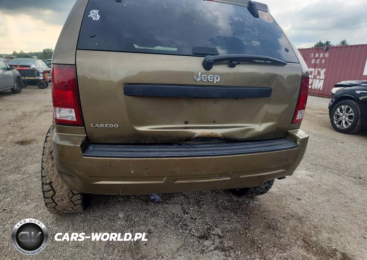 2009 Jeep Grand Cherokee Laredo VIN:1J8GS48K39C524270 - 9