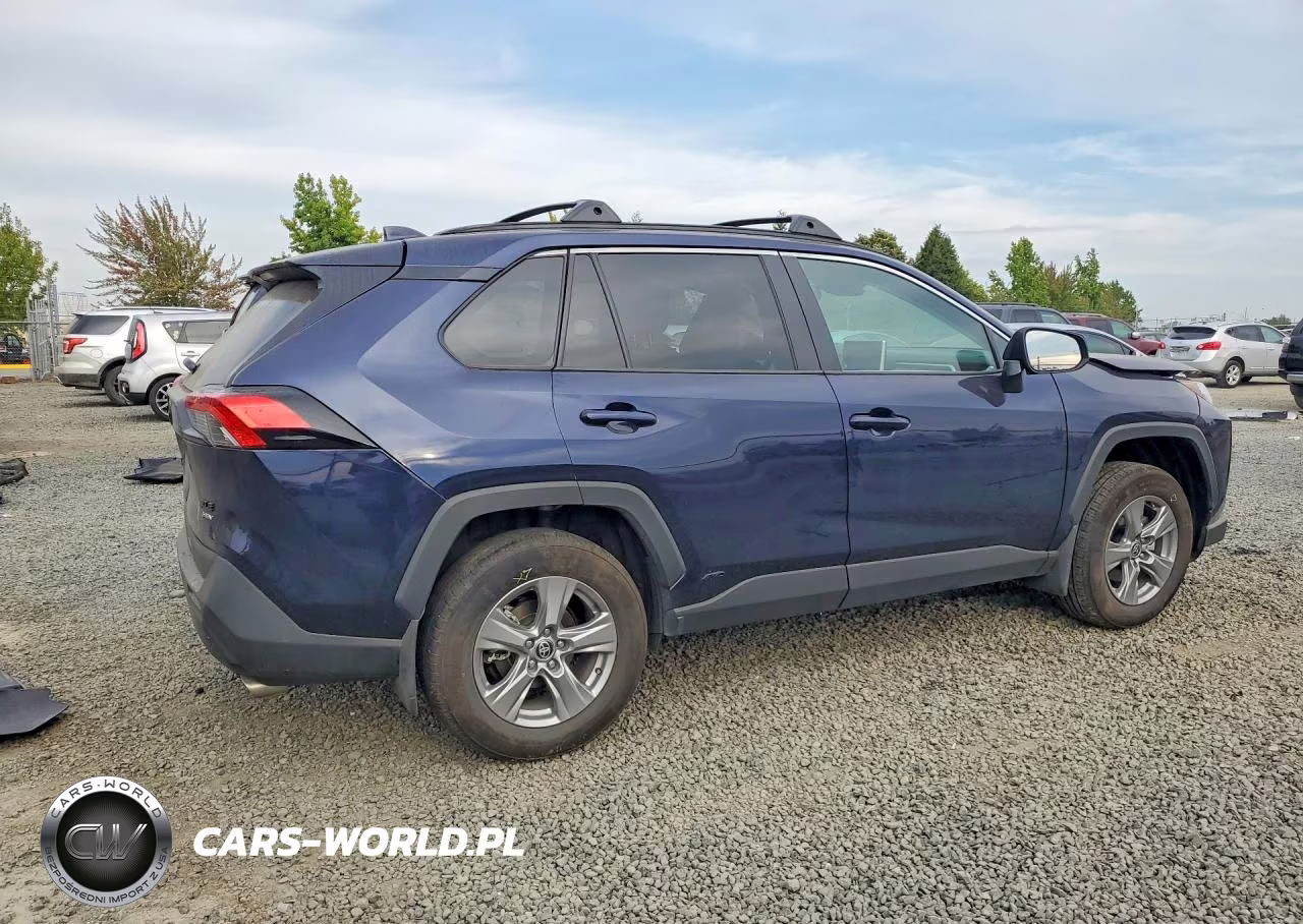 2025 Toyota Rav4 Hybrid Xle VIN:2T3RWRFVXSW270154 - 3