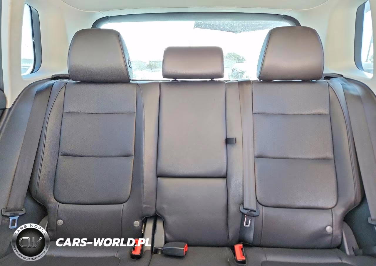 2014 Volkswagen Tiguan S VIN:WVGAV3AX1EW625445 - 10