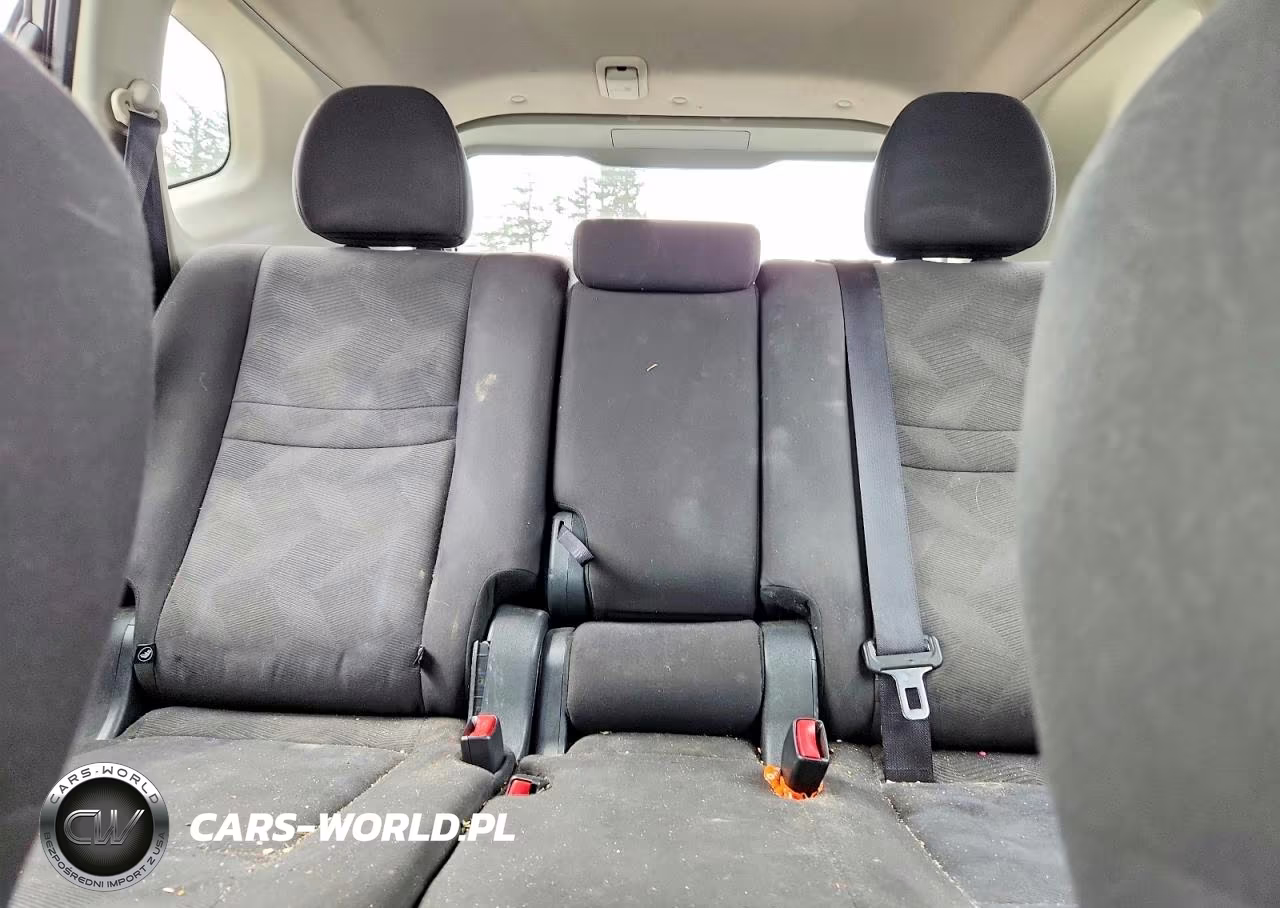 2016 Nissan Rogue S VIN:KNMAT2MV3GP713523 - 10