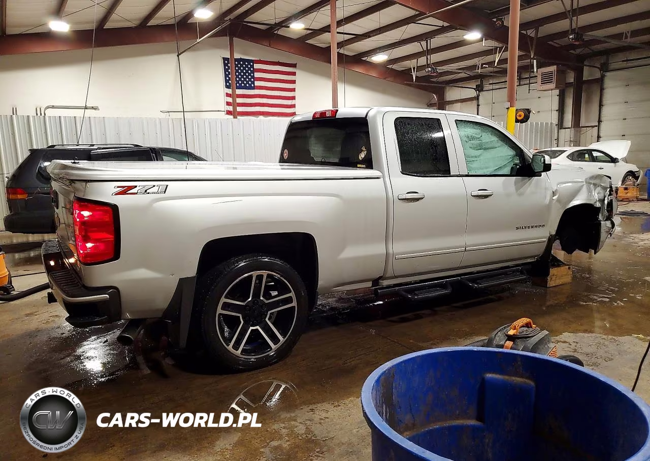 2018 Chevrolet Silverado K1500 Lt VIN:1GCVKREC7JZ199245 - 3
