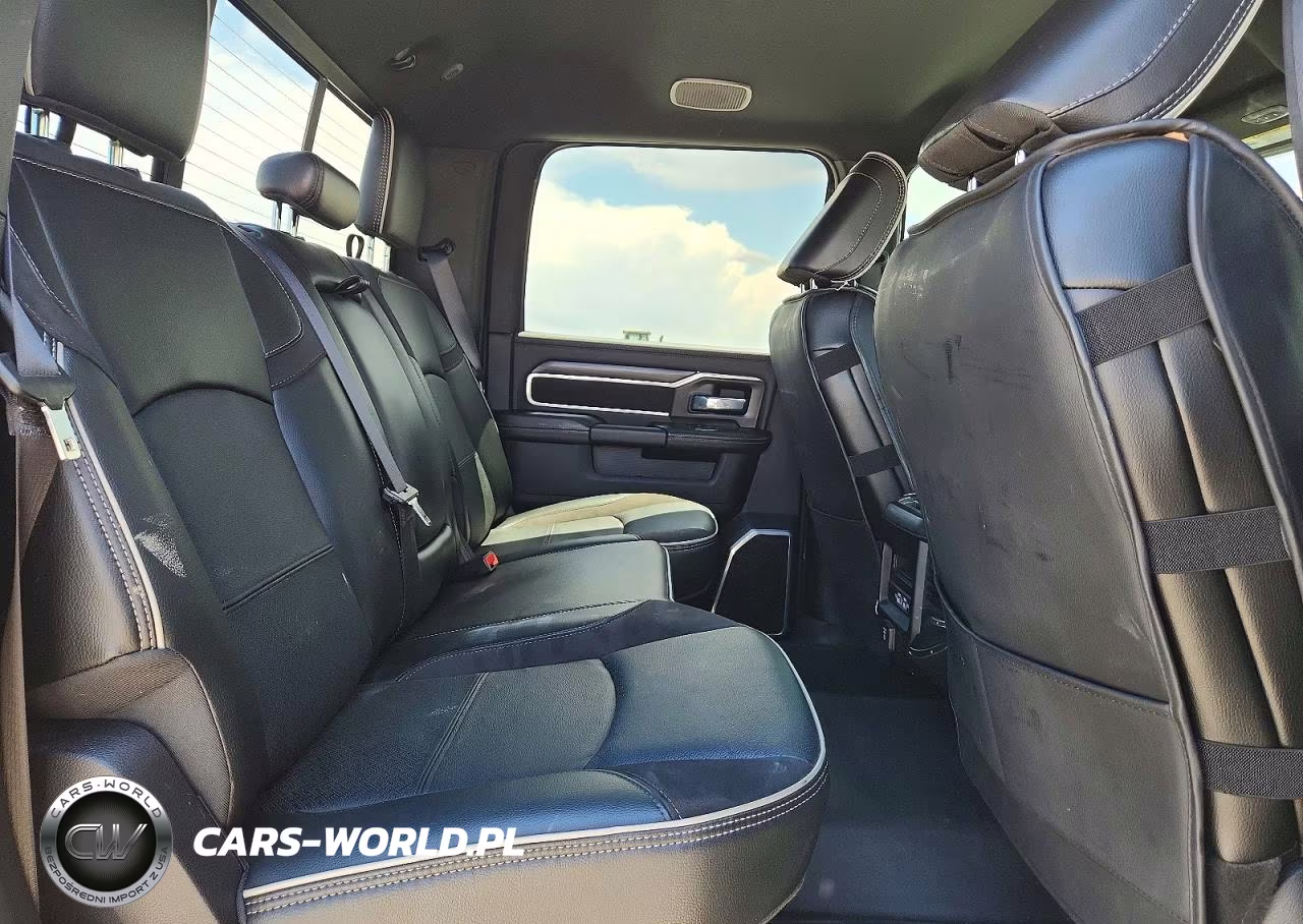 2024 Ram 2500 Laramie VIN:3C6UR5FJ0RG160691 - 10