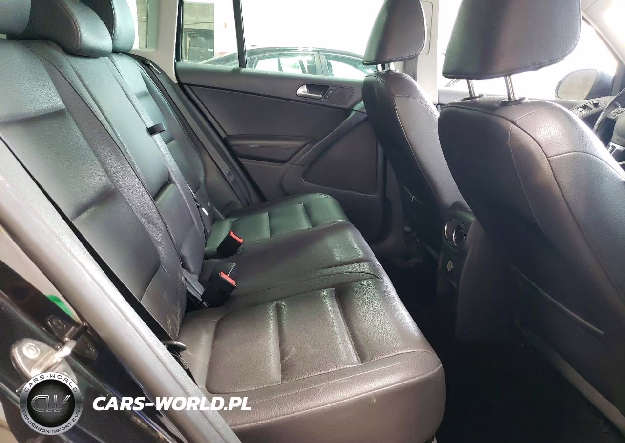 2015 Volkswagen Tiguan S VIN:WVGBV7AX2FW555550 - 11