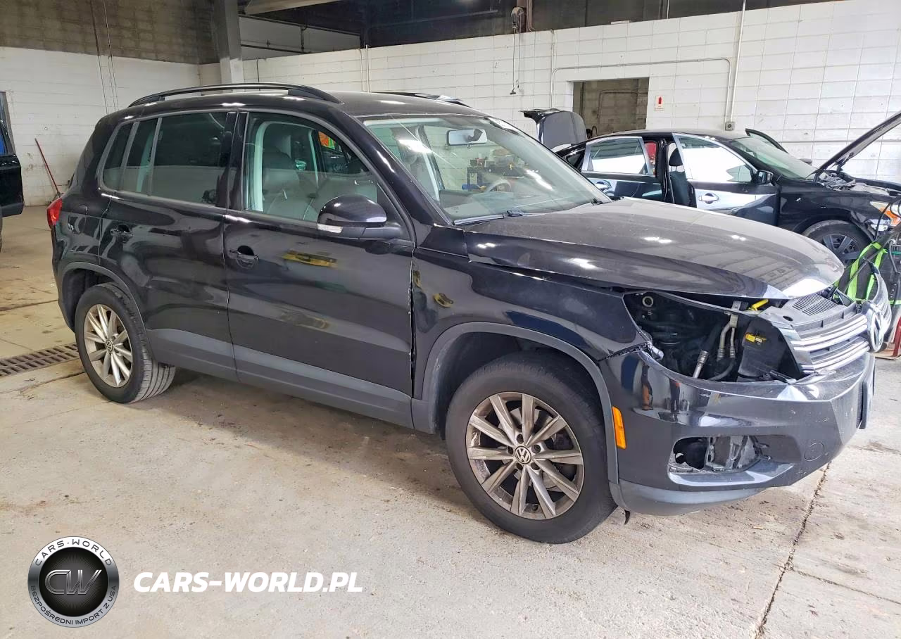 2015 Volkswagen Tiguan S VIN:WVGBV7AX2FW555550 - 4
