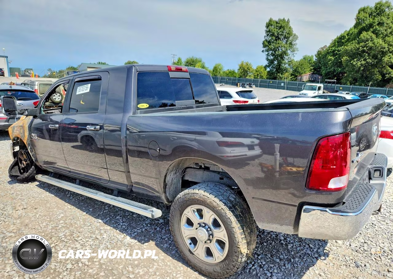 2018 Ram 2500 Slt VIN:3C6UR5ML4JG232839 - 2