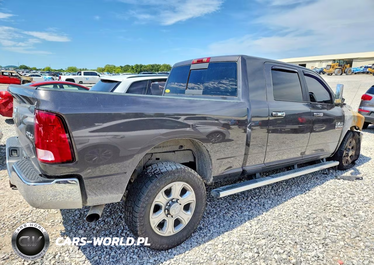 2018 Ram 2500 Slt VIN:3C6UR5ML4JG232839 - 3