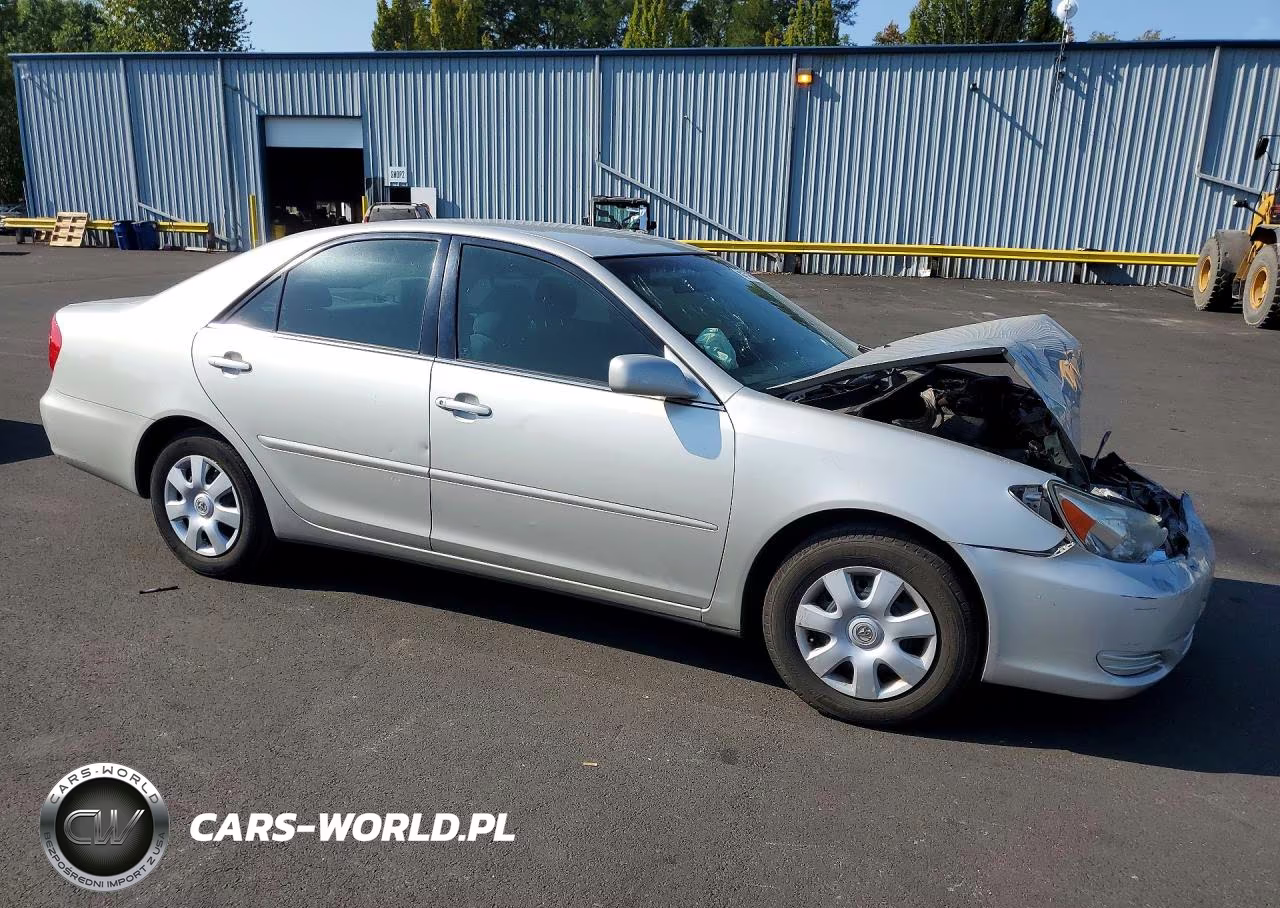 2003 Toyota Camry Le VIN:4T1BE32K83U768246 - 4