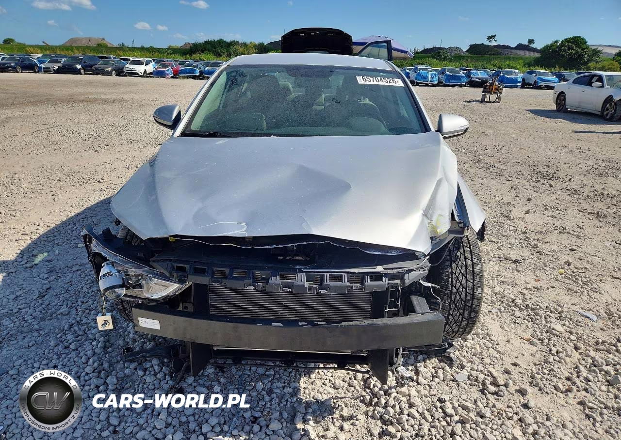 2018 Hyundai Elantra Limited VIN:5NPD84LF4JH262397 - 5