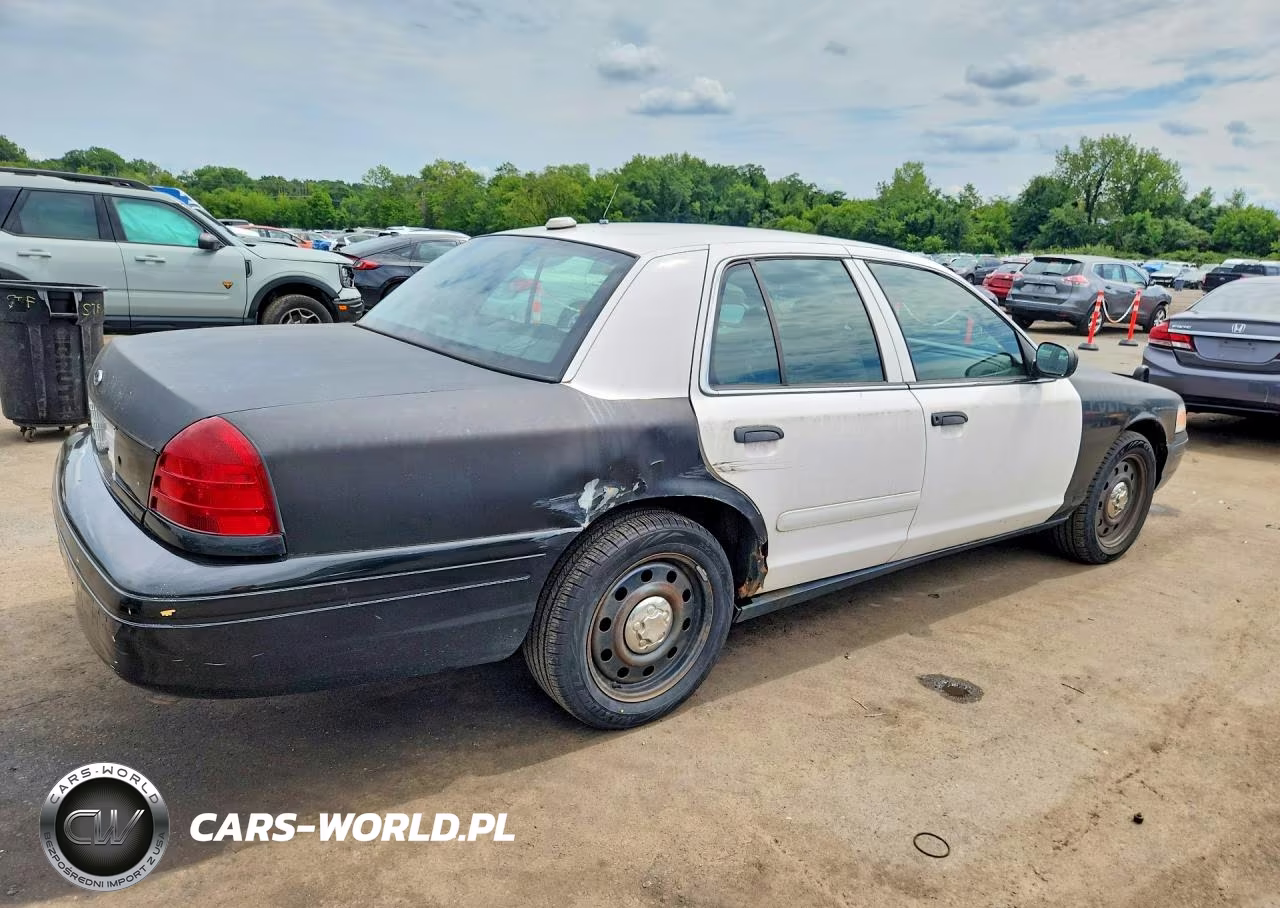 2007 Ford Crown Victoria Police Interceptor VIN:2FAHP71W77X134368 - 3