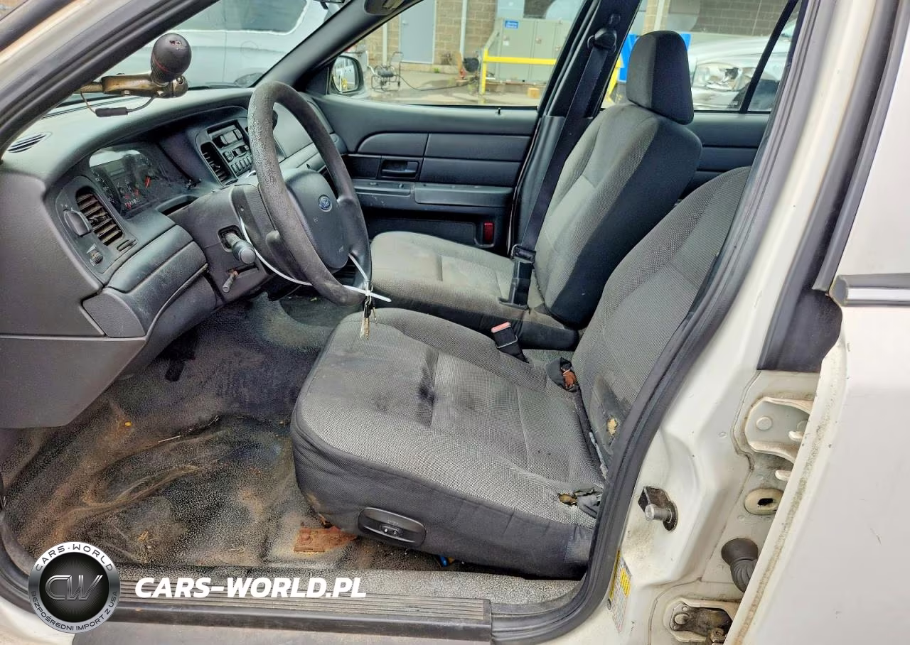 2007 Ford Crown Victoria Police Interceptor VIN:2FAHP71W77X134368 - 7