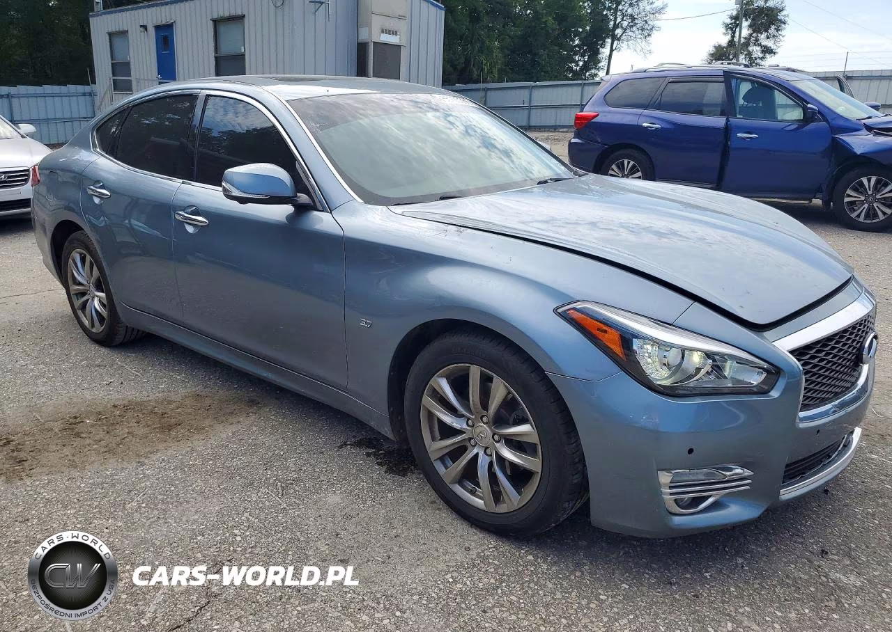 2018 Infiniti Q70 3.7 Luxe VIN:JN1BY1AP5JM181175 - 4