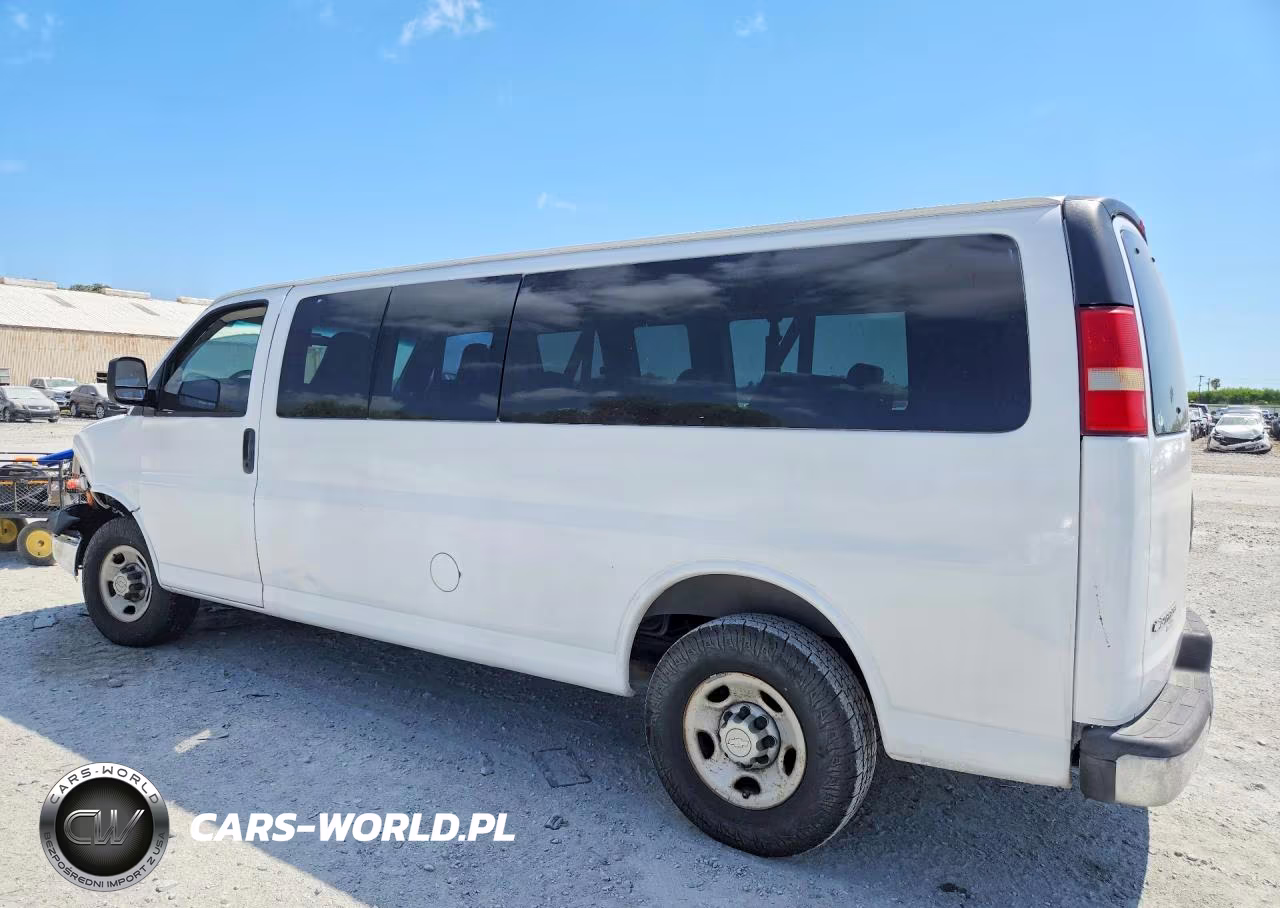 2008 Chevrolet Express G3500 VIN:1GAHG39K481124713 - 2