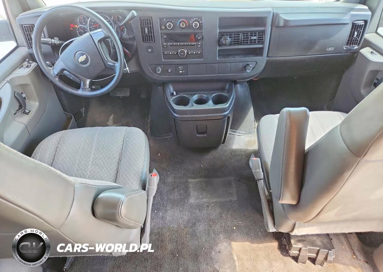 2008 Chevrolet Express G3500 VIN:1GAHG39K481124713 - 8