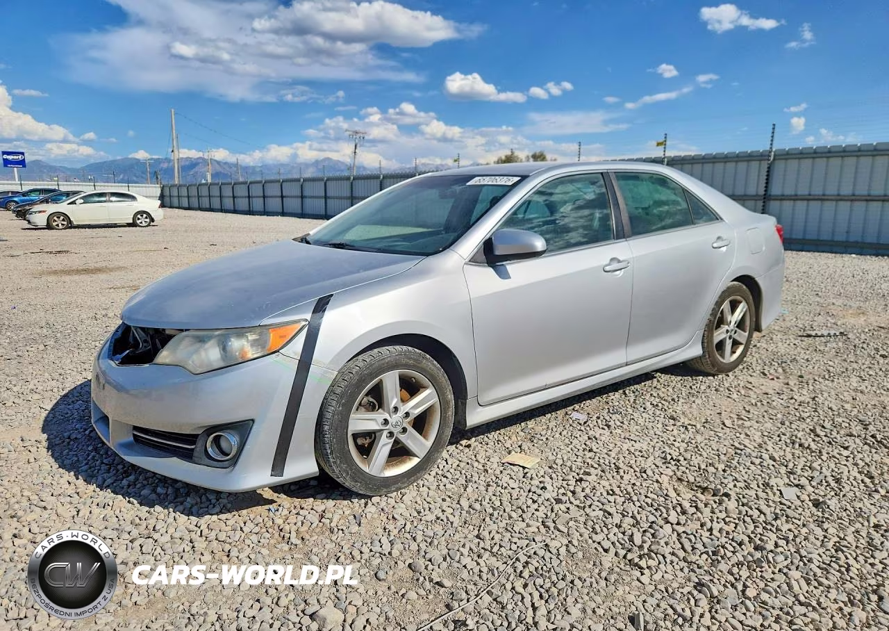 2014 Toyota Camry Se – zdjęcie 1 z 13