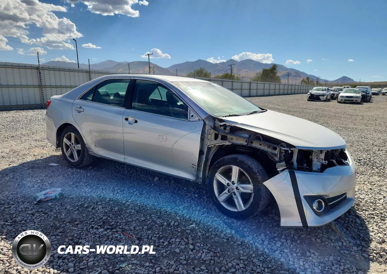 2014 Toyota Camry Se VIN:4T1BF1FK0EU353954 - 4