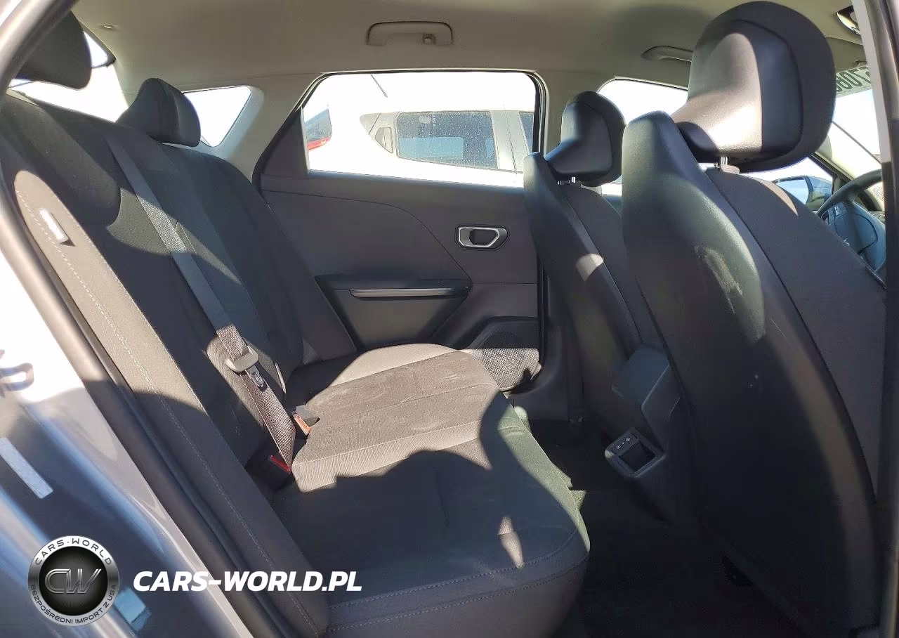 2026 Kia K4 Lxs VIN:3KPFT4DE2TE337232 - 10