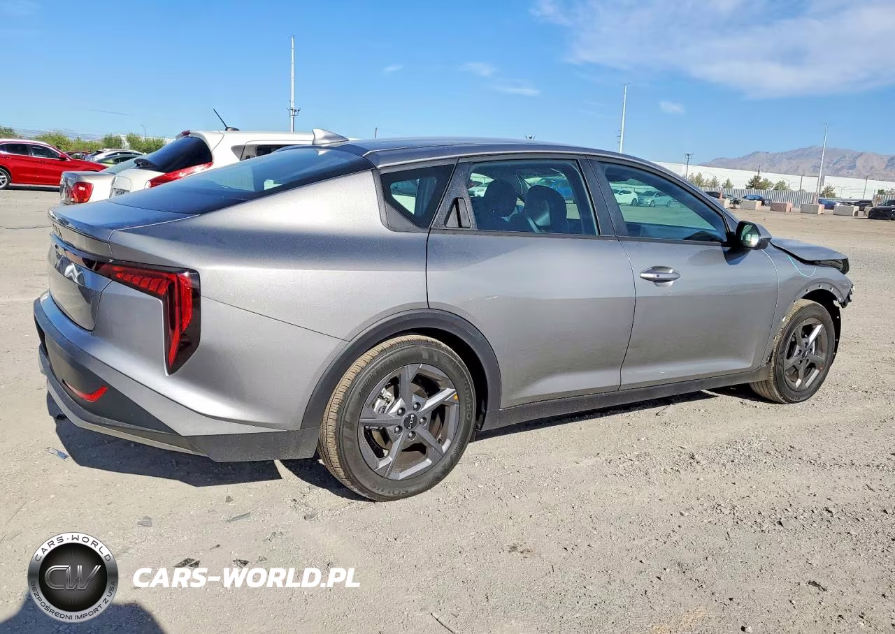2026 Kia K4 Lxs VIN:3KPFT4DE2TE337232 - 3