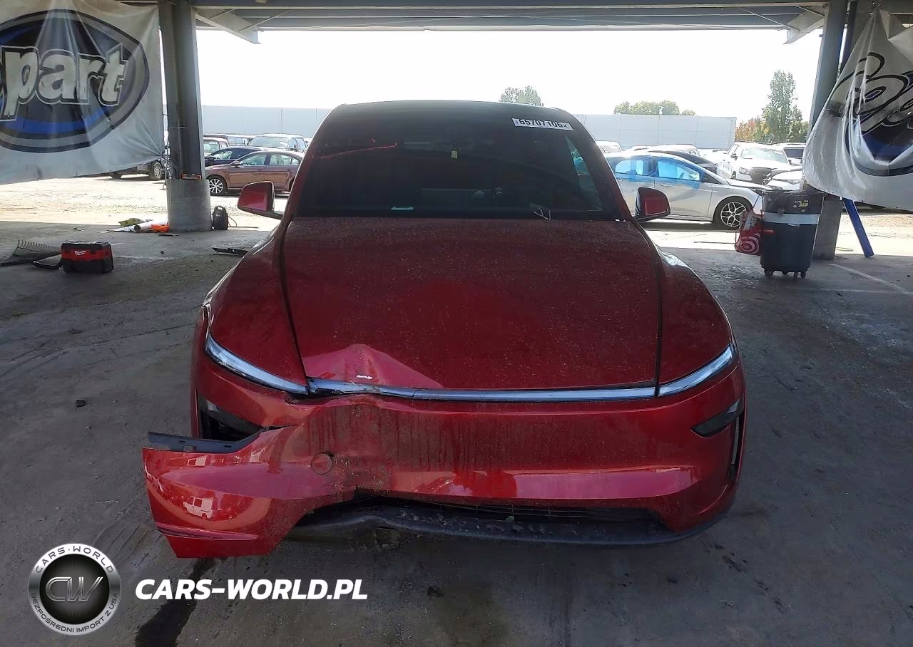 2026 Tesla Model Y VIN:7SAYGDED6TF599447 - 5