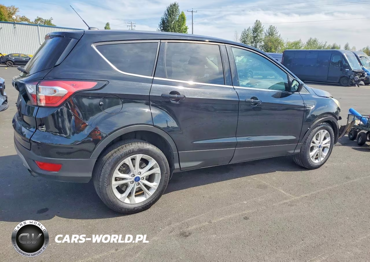 2017 Ford Escape Se VIN:1FMCU9GD8HUC77817 - 3