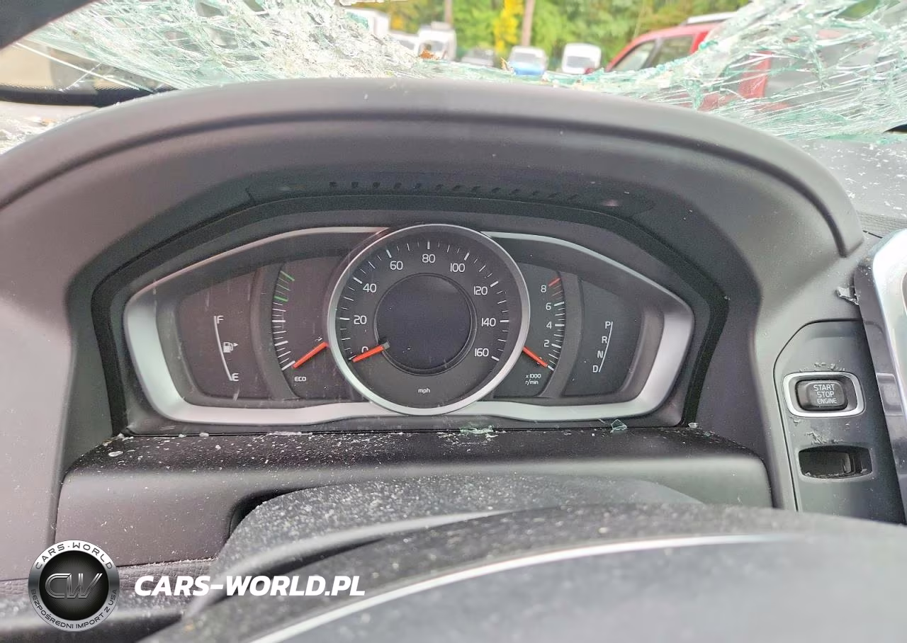 2017 Volvo Xc60 T5 VIN:YV440MDJ6H2076377 - 9