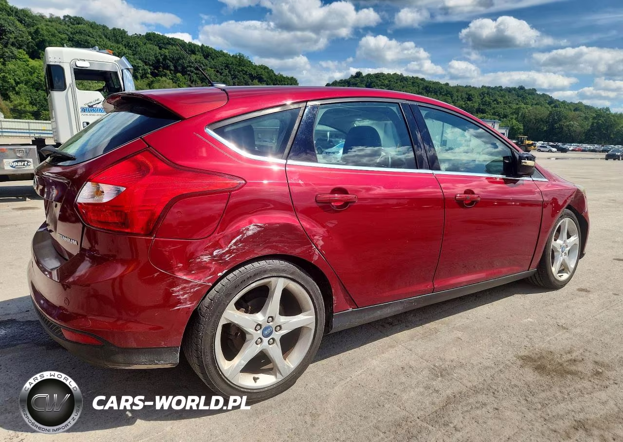 2014 Ford Focus Titanium VIN:1FADP3N25EL128156 - 3