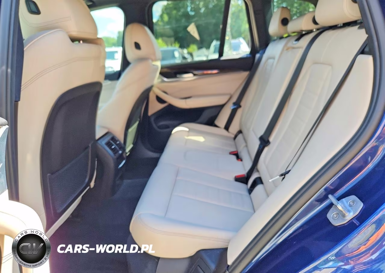 2019 BMW X3 xDrive30I VIN:5UXTR9C55KLE20726 - 10