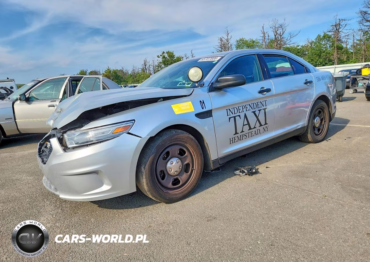 2014 Ford Taurus Police Interceptor – zdjęcie 1 z 12