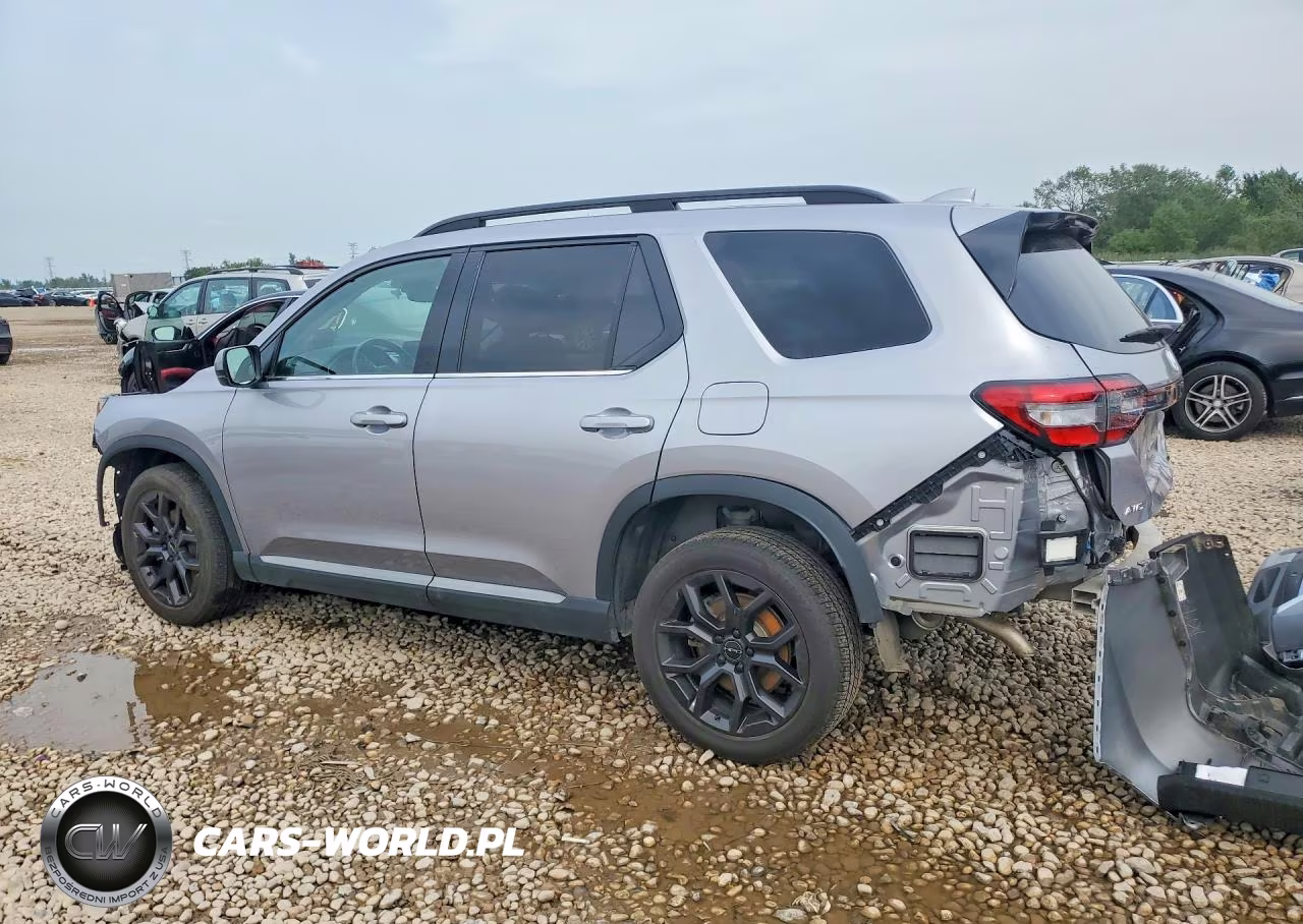 2025 Honda Pilot Touring VIN:5FNYG1H76SB131654 - 2