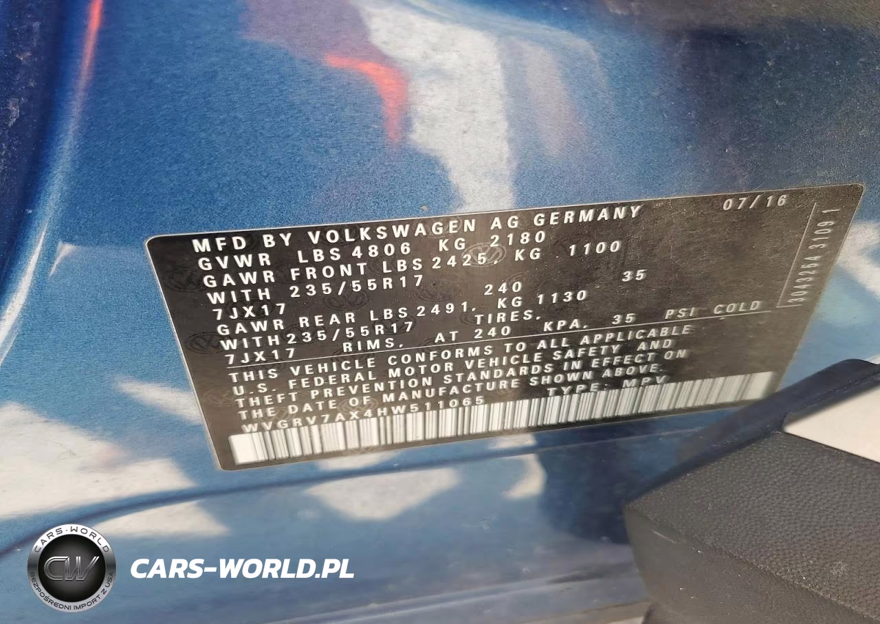 2017 Volkswagen Tiguan Wolfsburg VIN:WVGRV7AX4HW511065 - 13