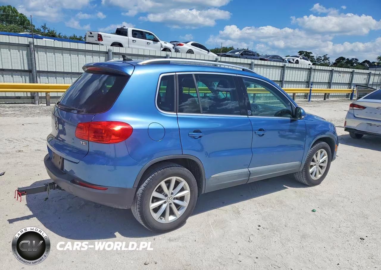 2017 Volkswagen Tiguan Wolfsburg VIN:WVGRV7AX4HW511065 - 3