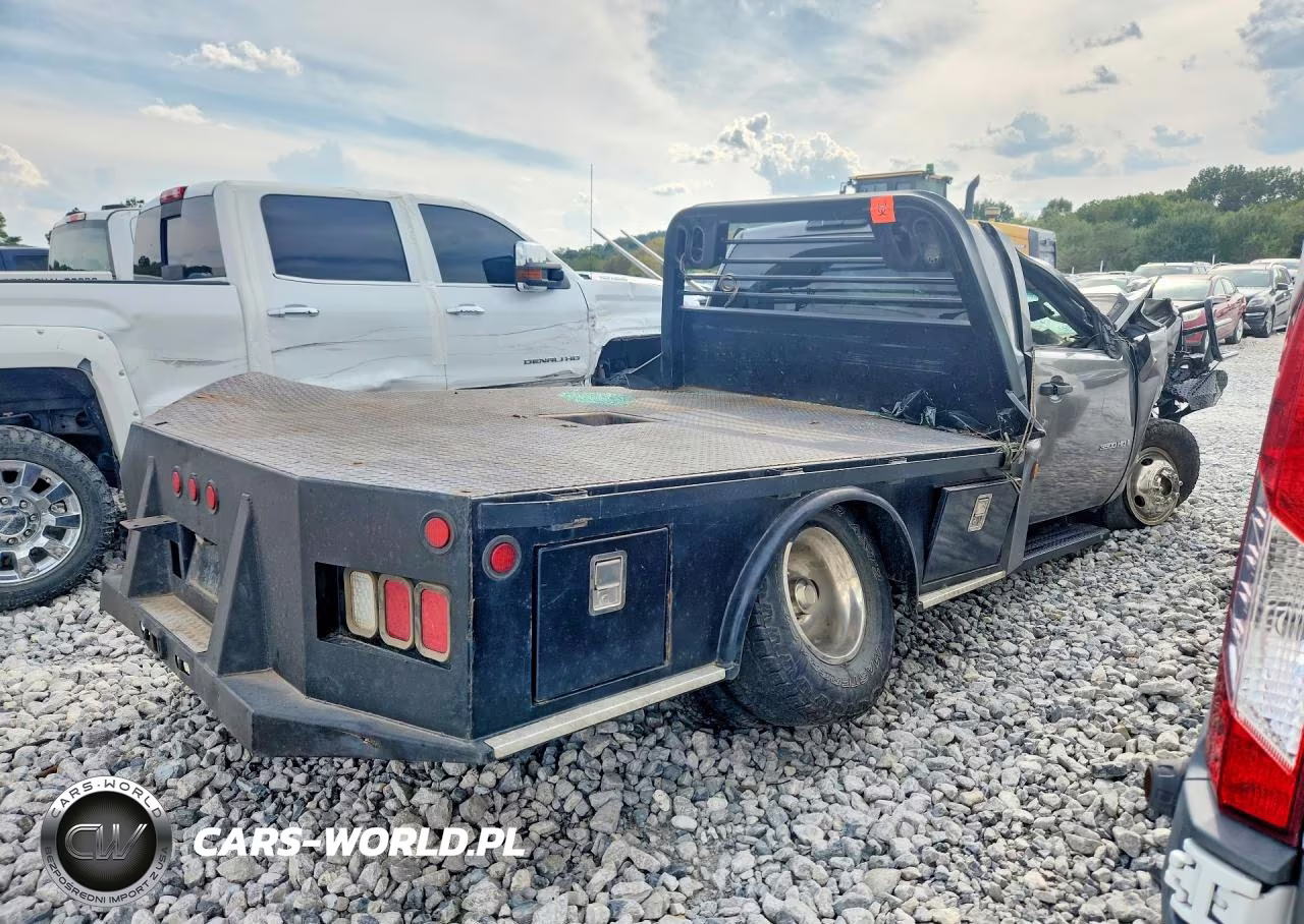 2007 Chevrolet Silverado K3500 VIN:1GBJK34677E534449 - 3