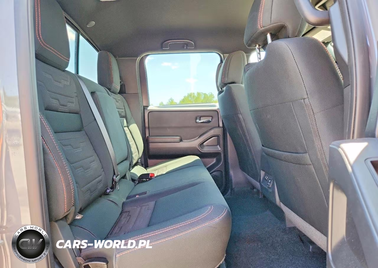 2025 Nissan Frontier Pro-4X VIN:1N6ED1EK5SN633221 - 10