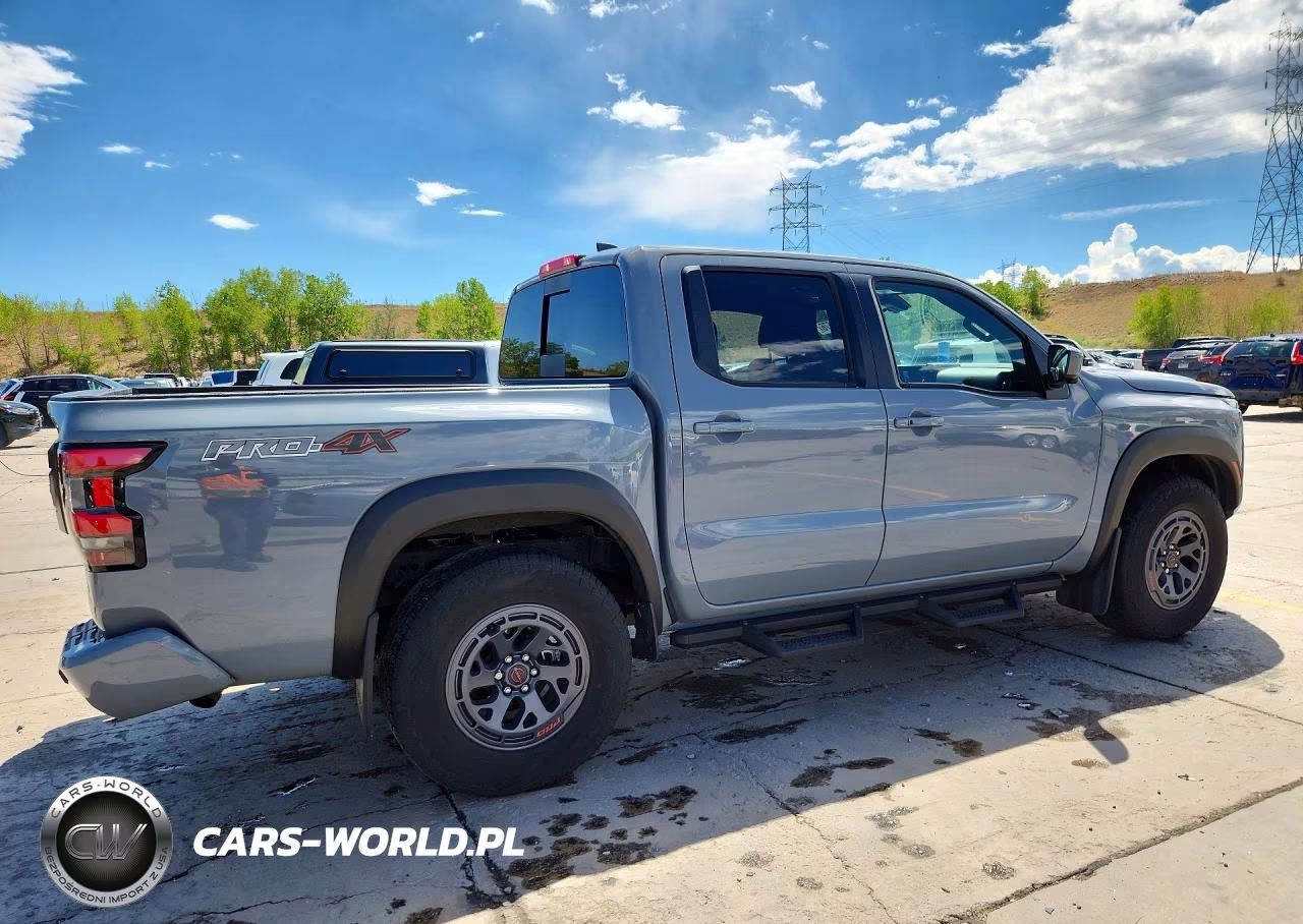 2025 Nissan Frontier Pro-4X VIN:1N6ED1EK5SN633221 - 3