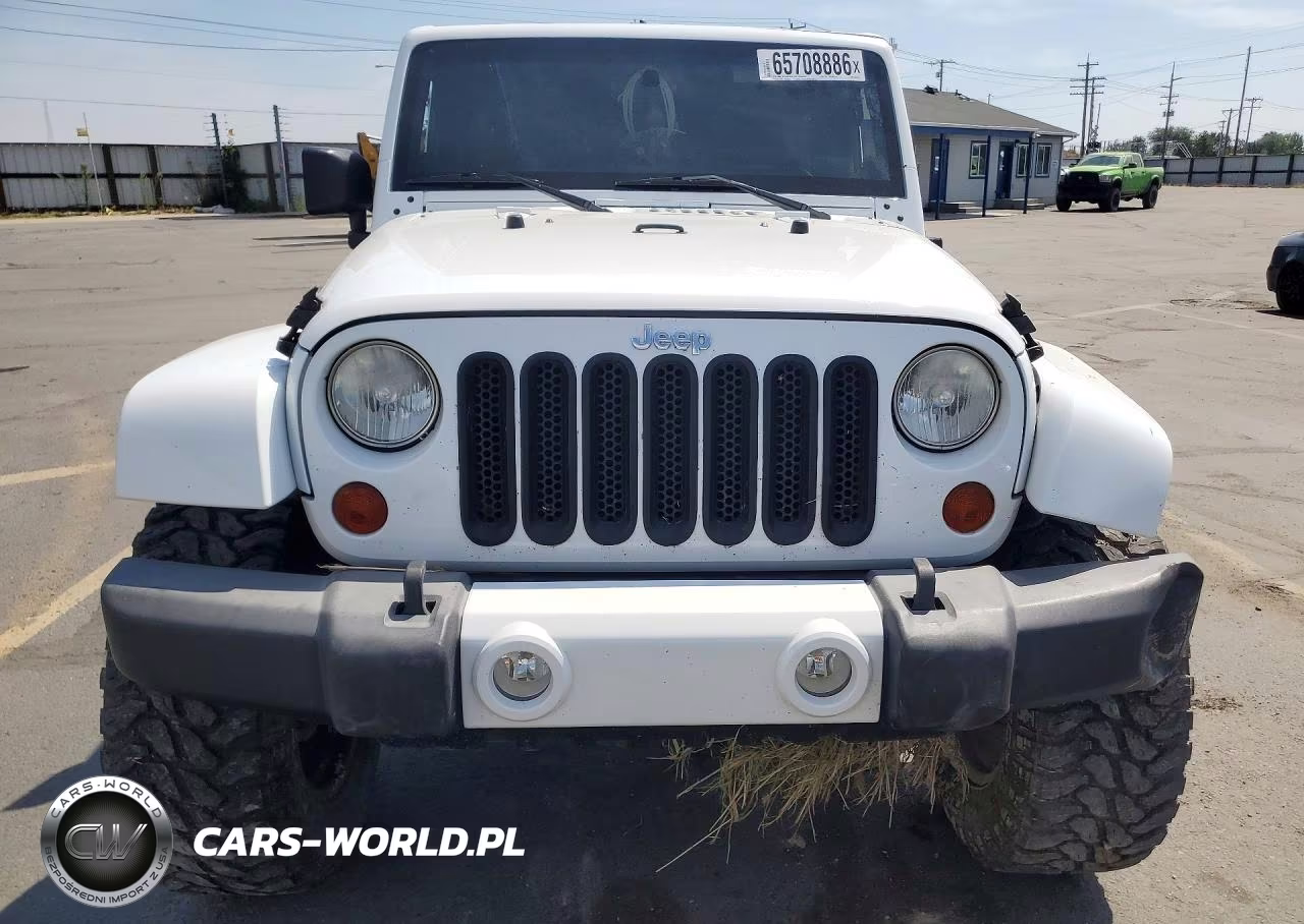 2013 Jeep Wrangler Unlimited Sahara VIN:1C4HJWEG2DL546568 - 5