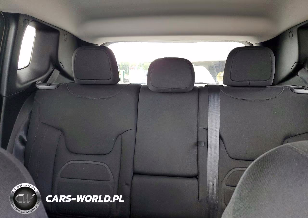 2018 Jeep Renegade Latitude VIN:ZACCJBBB1JPH55562 - 10