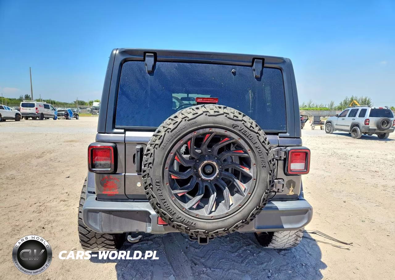2020 Jeep Wrangler Unlimited Sahara VIN:1C4HJXEN4LW272162 - 6