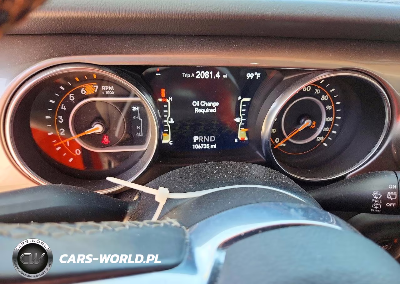 2020 Jeep Wrangler Unlimited Sahara VIN:1C4HJXEN4LW272162 - 9