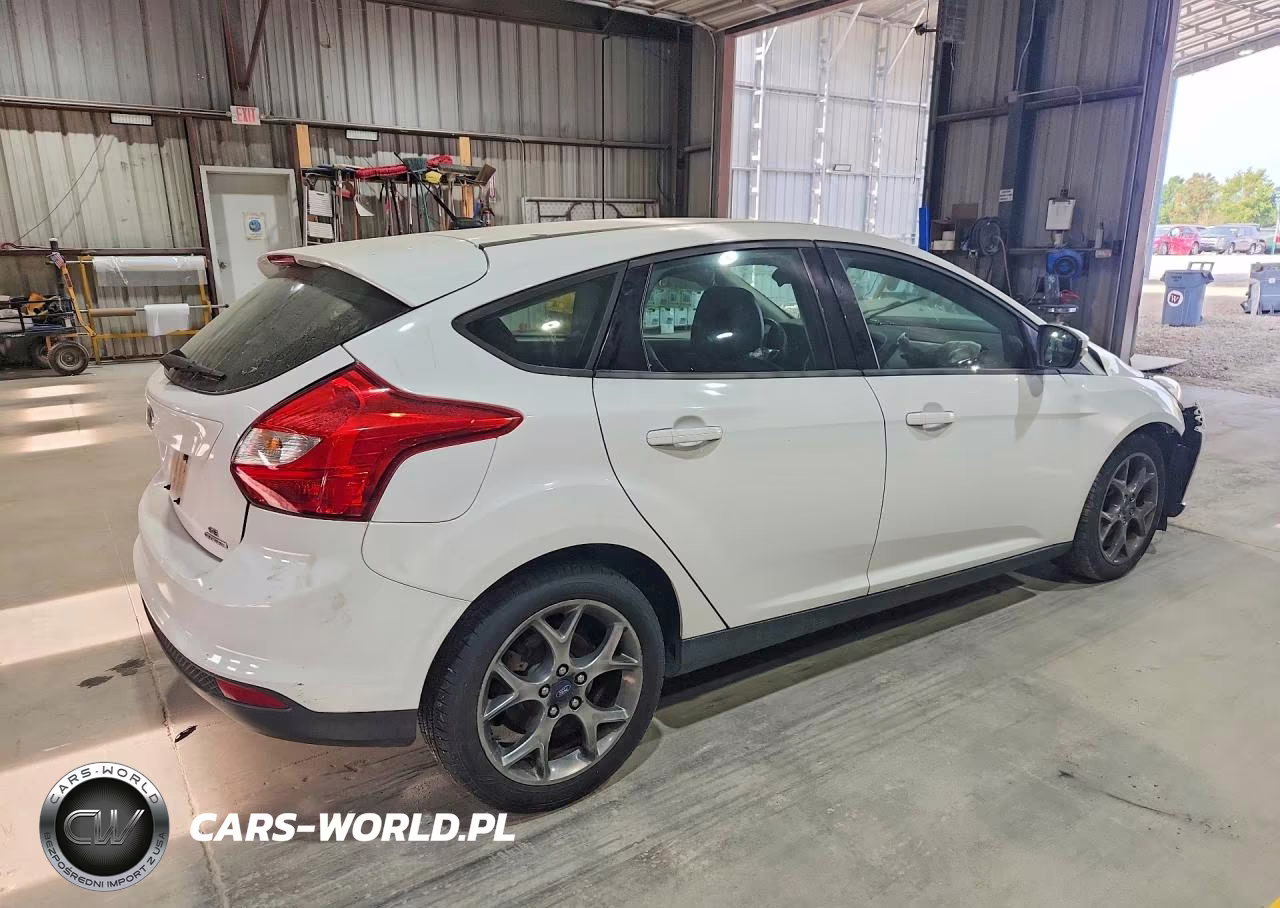 2013 Ford Focus Se VIN:1FADP3K25DL112350 - 3