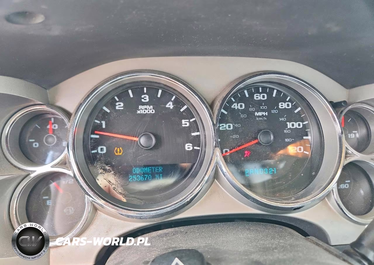 2008 GMC Sierra C1500 VIN:1GTEC14CX8E106171 - 9
